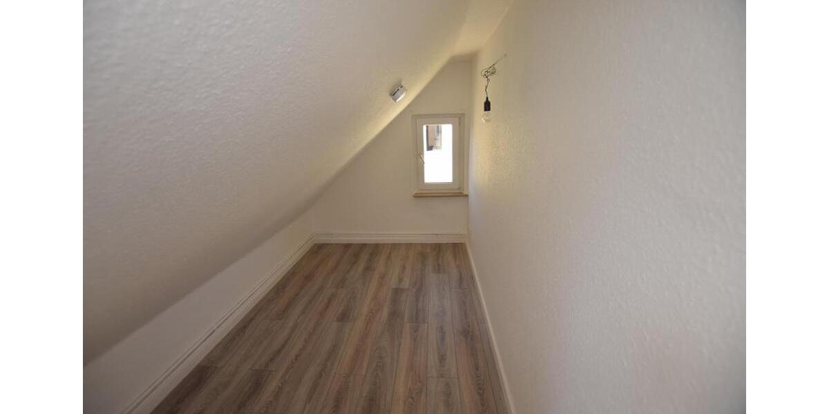 Dachgeschoßwohnung Hameln - 2 Zimmer, 50 m&sup2;, 350&euro; | Angebot:26671606
