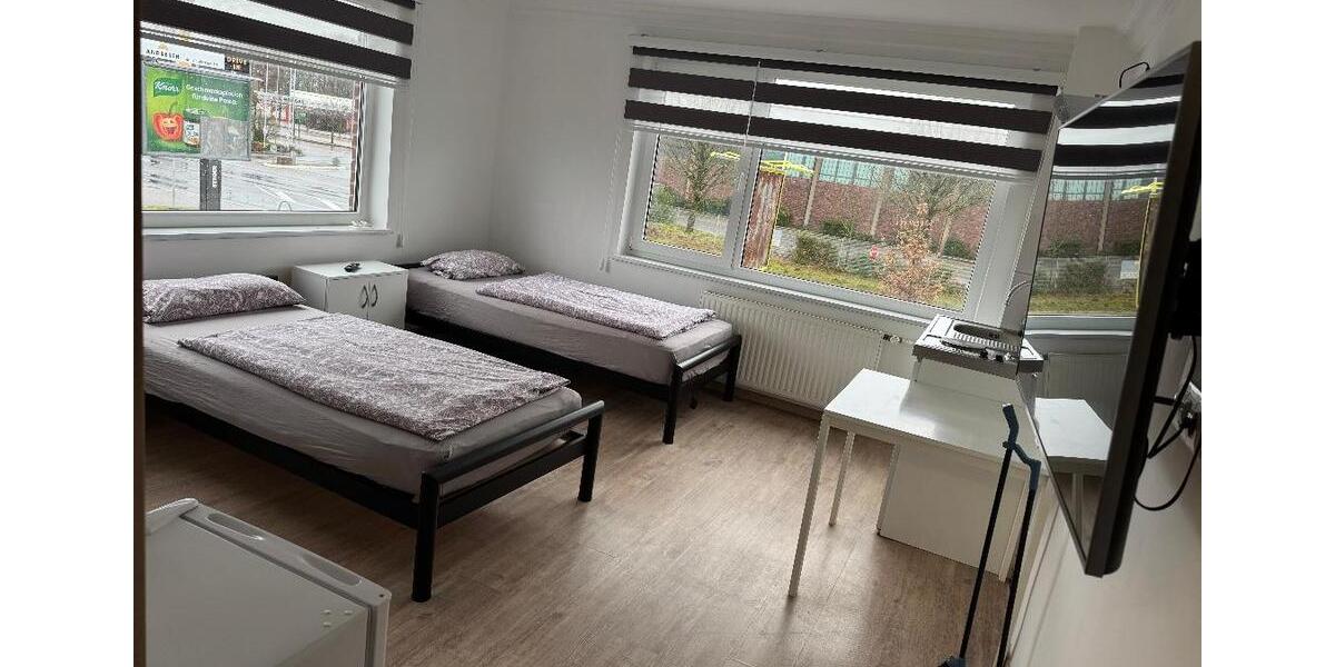 Wohnen auf Zeit Neumünster Brachenfeld/Ruthenberg - 9 Zimmer, 200 m&sup2;, 15&euro; | Angebot:26181180