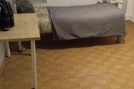 WG Zimmer zu vermieten Zentrum Jobcenter von Vorteil 1 zimmer