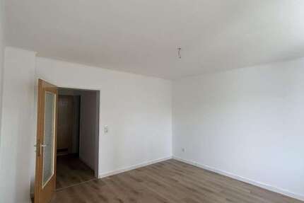 Wohnung Eisenberg - 2 Zimmer, 61 m&sup2;, 680&euro; | Angebot:27031111