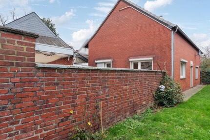 Wohnung Neuss Furth-Mitte - 4 Zimmer, 138 m&sup2;, 1.050&euro; | Angebot:25258811