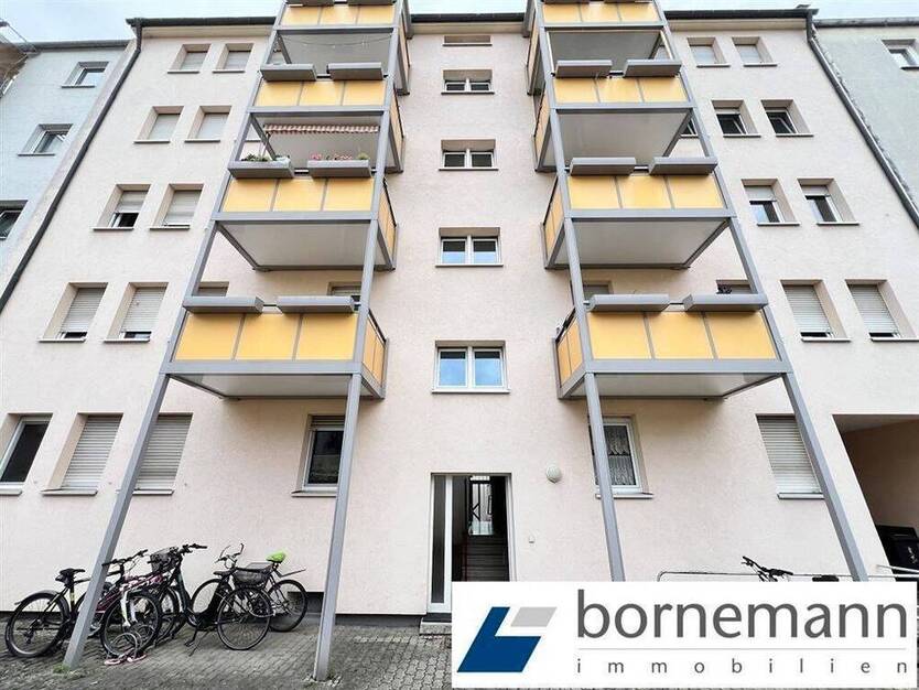 Ruhige Südstadtlage! Freie 3-Zi.-Wohnung mit zeitgemäßer Ausstattung + Balkon!