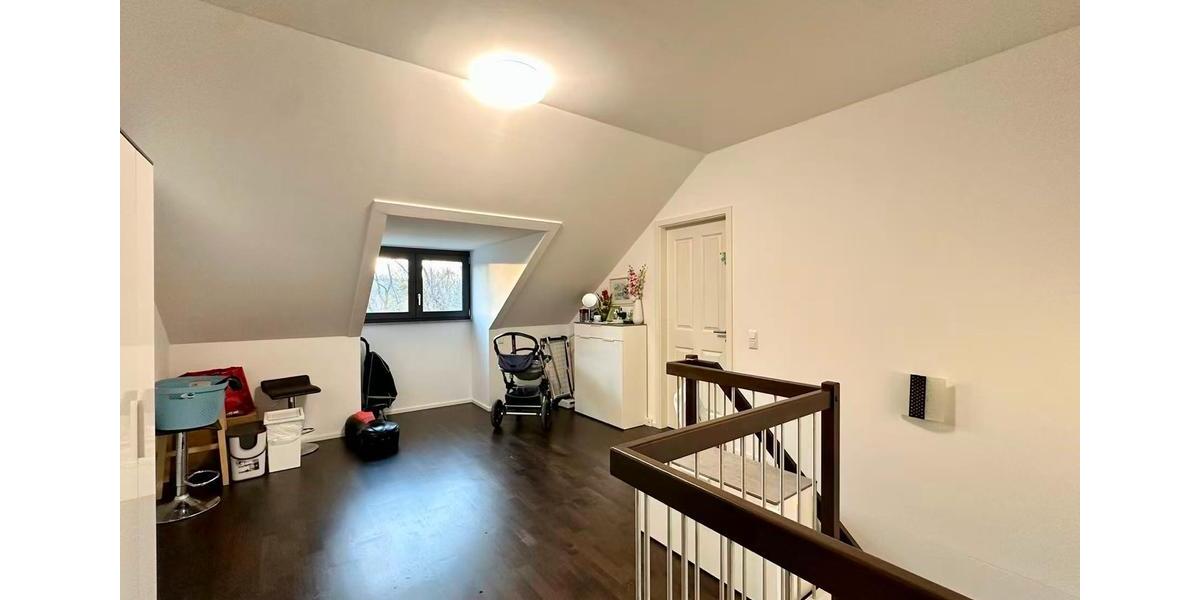 Etagenwohnung München Feldmoching-Hasenbergl - 4 Zimmer, 132 m&sup2;, 2.380&euro; | Angebot:26462956