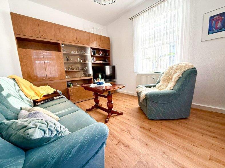 Etagenwohnung Auerbach - 2 Zimmer, 49 m&sup2;, 330&euro; | Angebot:24519071