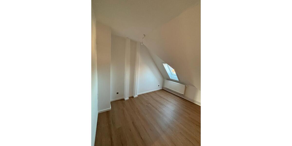 Dachgeschoßwohnung Südheide Unterlüß - 4 Zimmer, 35 m&sup2;, 400&euro; | Angebot:24585269