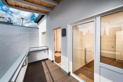 Direkt vom Eigentümer: attraktive, moderne Wohnung mit Balkon in bester Lage! 3 zimmer