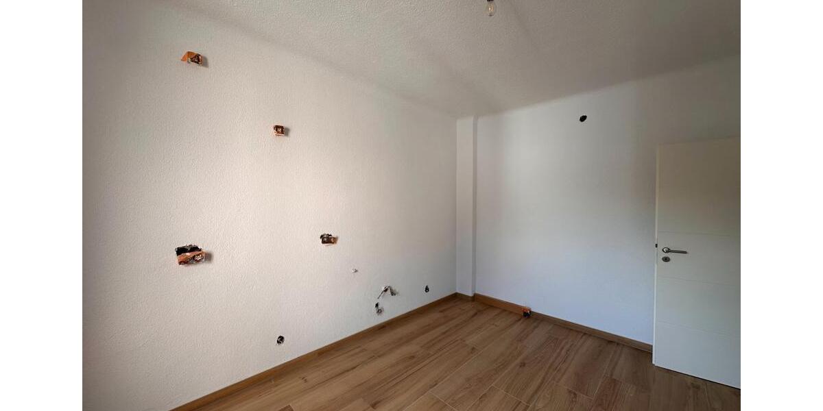 Etagenwohnung Dillingen (Saar) - 5 Zimmer, 90 m&sup2;, 750&euro; | Angebot:26247474