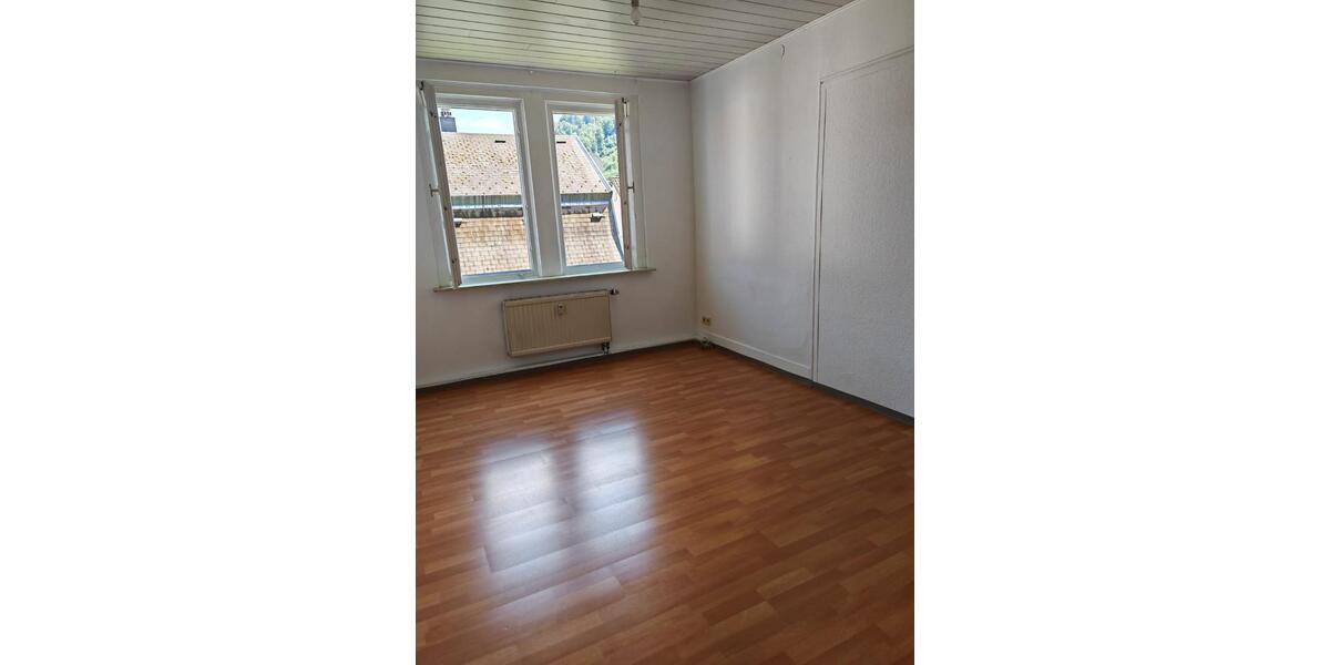 Dachgeschoßwohnung Albstadt - 3.5 Zimmer, 64 m&sup2;, 800&euro; | Angebot:24717660