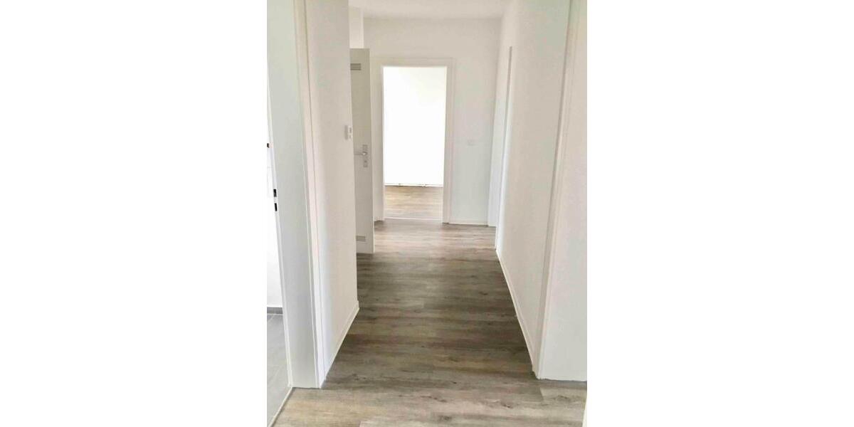 Schicke 3,5-Zimmer-Wohnung mit Balkon und Garten 3 zimmer