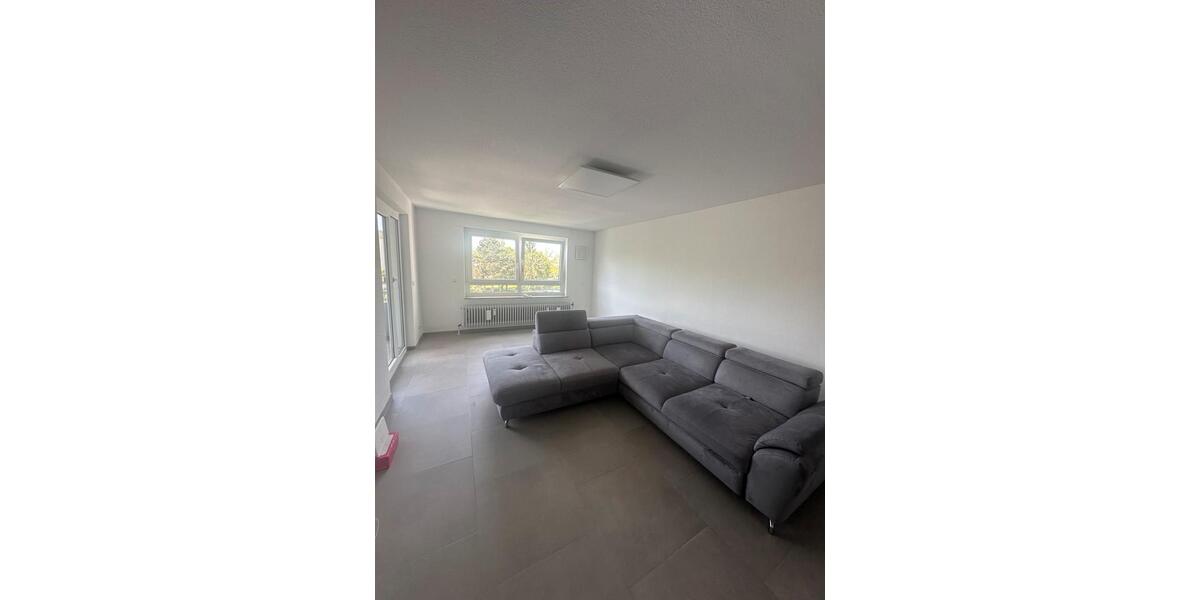 Etagenwohnung Leonberg - 2.5 Zimmer, 64 m&sup2;, 1.130&euro; | Angebot:26705299