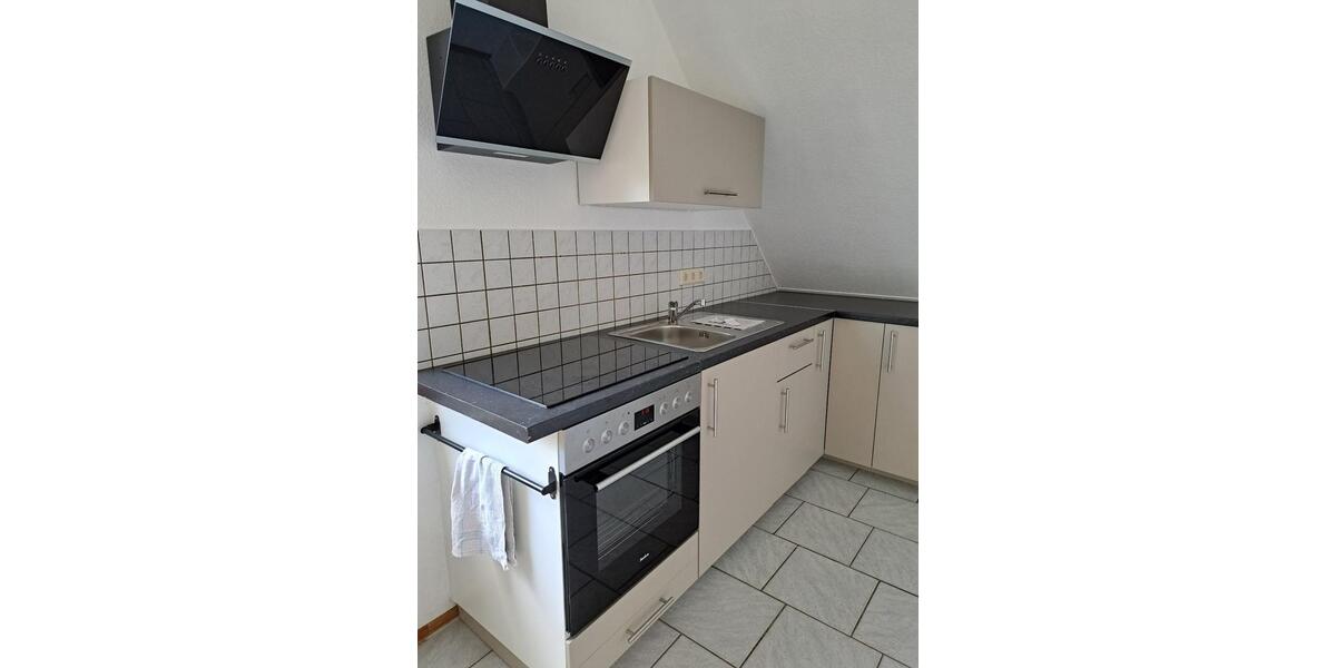 Dachgeschoßwohnung Hamweddel - 1 Zimmer, 45 m&sup2;, 500&euro; | Angebot:25073723