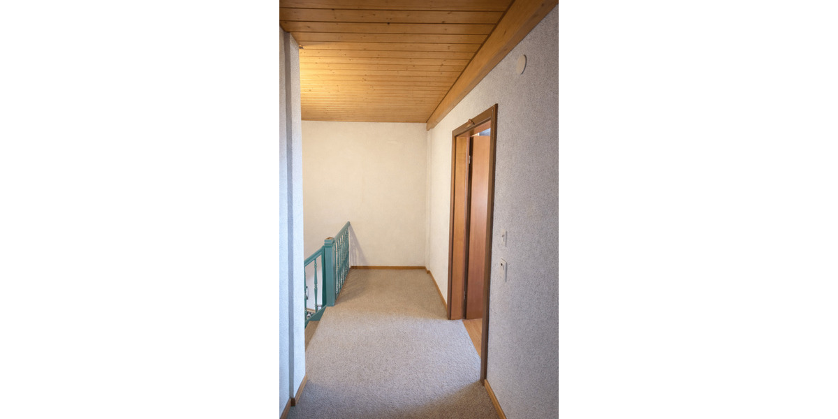 Etagenwohnung Pforzheim Brötzingen - 6 Zimmer, 130 m&sup2;, 1.600&euro; | Angebot:26659502