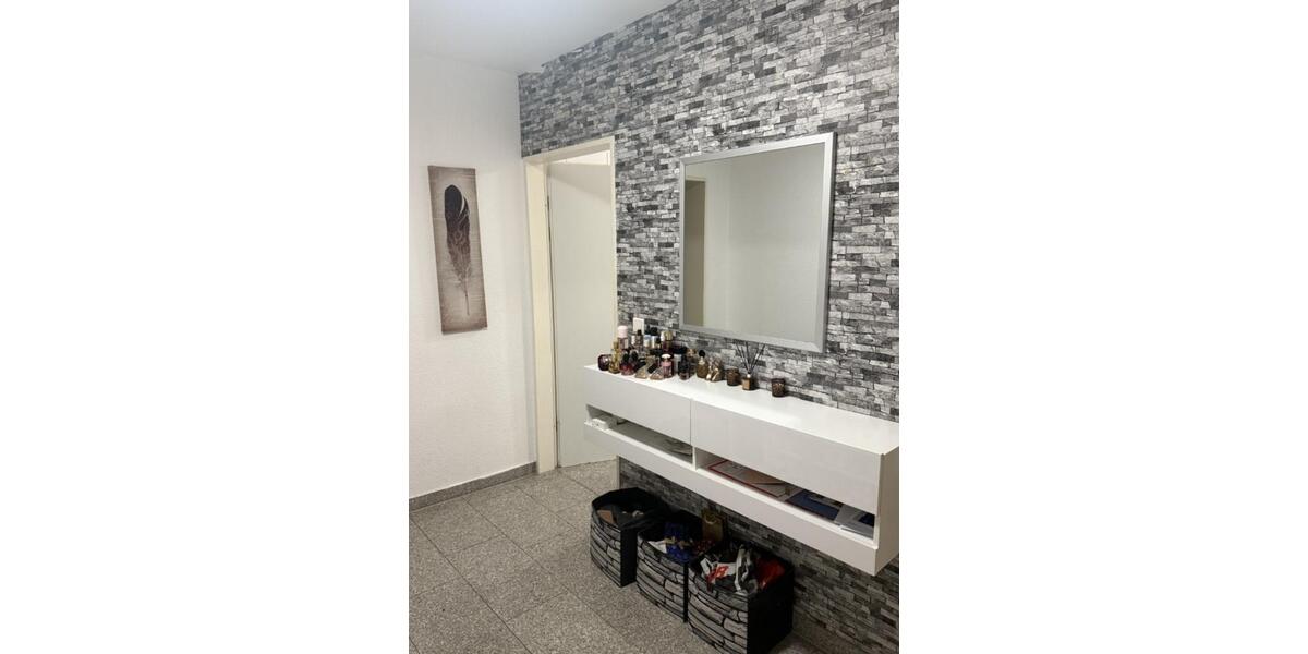 Etagenwohnung Krefeld - 1 Zimmer, 42 m&sup2;, 450&euro; | Angebot:24947579