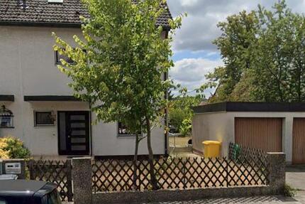 Großzügige Doppelhaushälfte mit Garten in Fürth