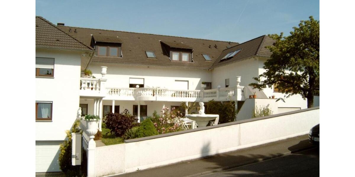 Dachgeschoßwohnung Wiesbaden Bierstadt - 3 Zimmer, 80 m&sup2;, 1.400&euro; | Angebot:24784334