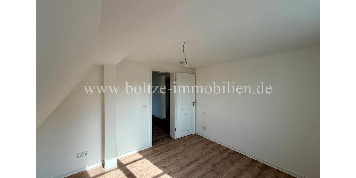 Dachgeschoßwohnung Naumburg (Saale) - 2 Zimmer, 44 m&sup2;, 310&euro; | Angebot:25806754