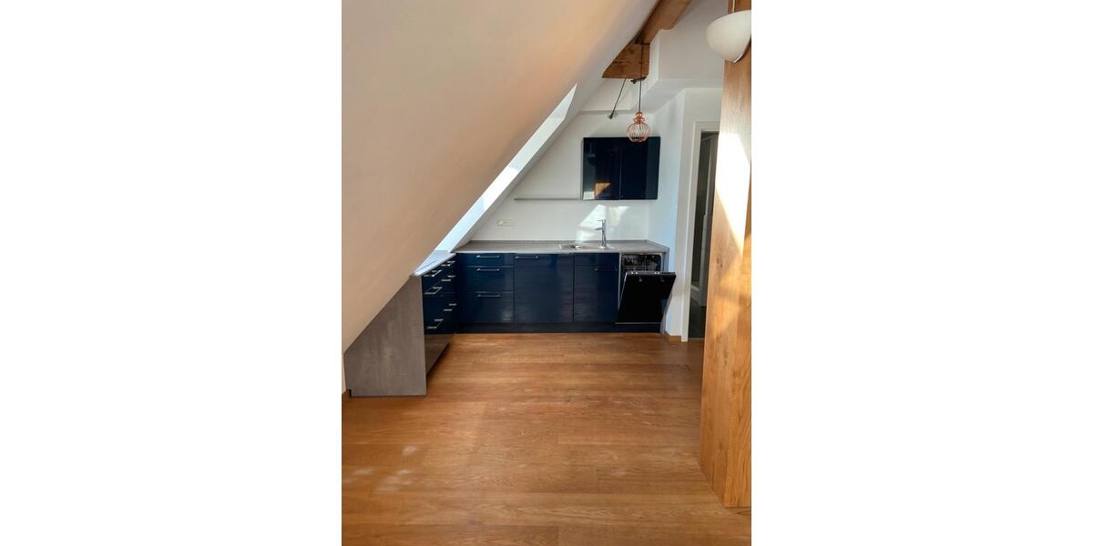 Dachgeschoßwohnung Pittenhart - 2 Zimmer, 45 m&sup2;, 600&euro; | Angebot:23848330