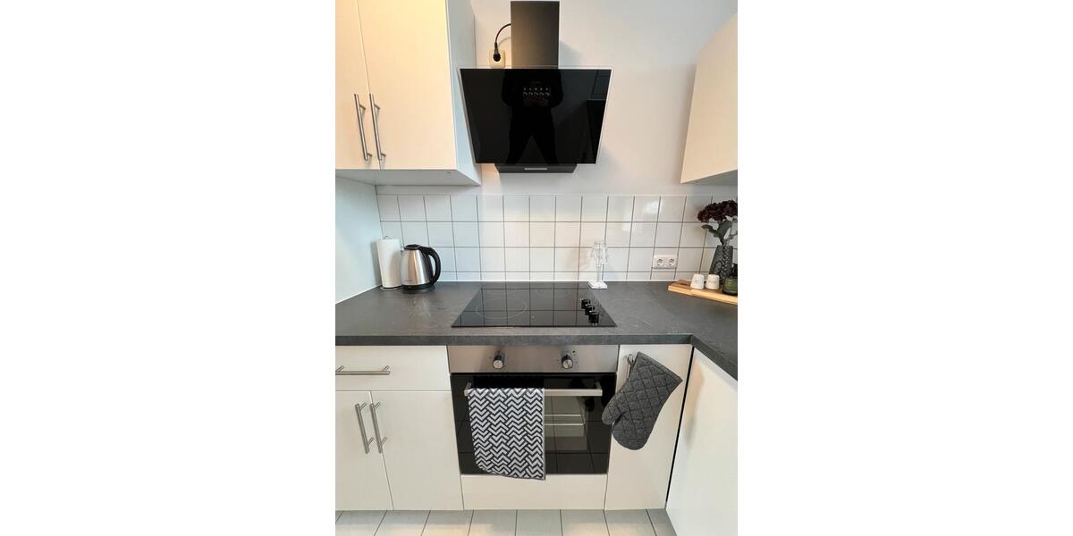 Stilvoll möblierte 1-Zimmer-Dachterrassenwohnung Nahe S-Bahn 1 zimmer