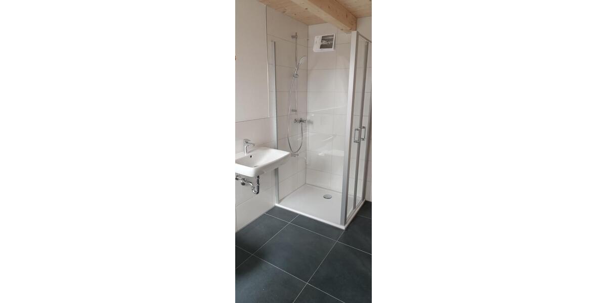 Dachgeschoßwohnung Oettingen in Bayern - 3 Zimmer, 92 m&sup2;, 1.200&euro; | Angebot:24875620