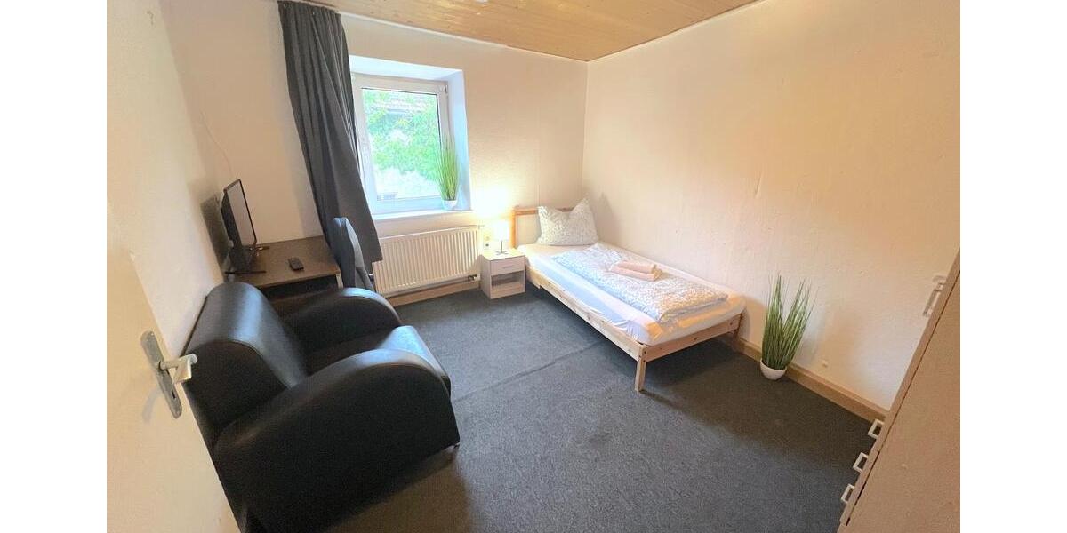 Etagenwohnung Pilsting - 5 Zimmer, 25 m&sup2;, 380&euro; | Angebot:26233564
