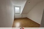 Dachgeschoßwohnung Stadtoldendorf - 3 Zimmer, 71 m&sup2;, 450&euro; | Angebot:19755055