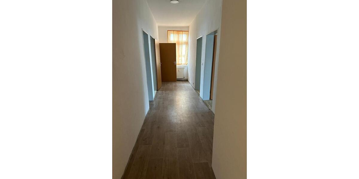 Dachgeschoßwohnung Bergen an der Dumme - 6 Zimmer, 160 m&sup2;, 850&euro; | Angebot:25348919