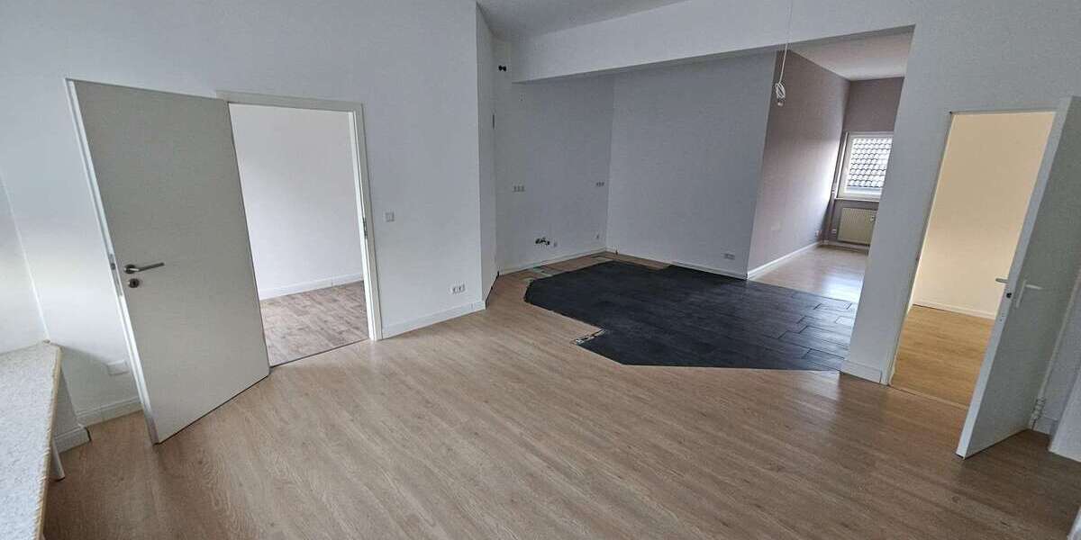 Etagenwohnung Grävenwiesbach - 4 Zimmer, 118 m&sup2;, 980&euro; | Angebot:24406569