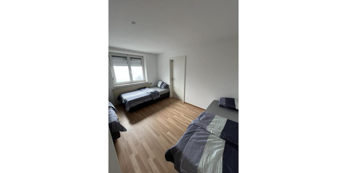 Wohnen auf Zeit Ustersbach - 5 Zimmer, 15 m&sup2;, 20&euro; | Angebot:25540379