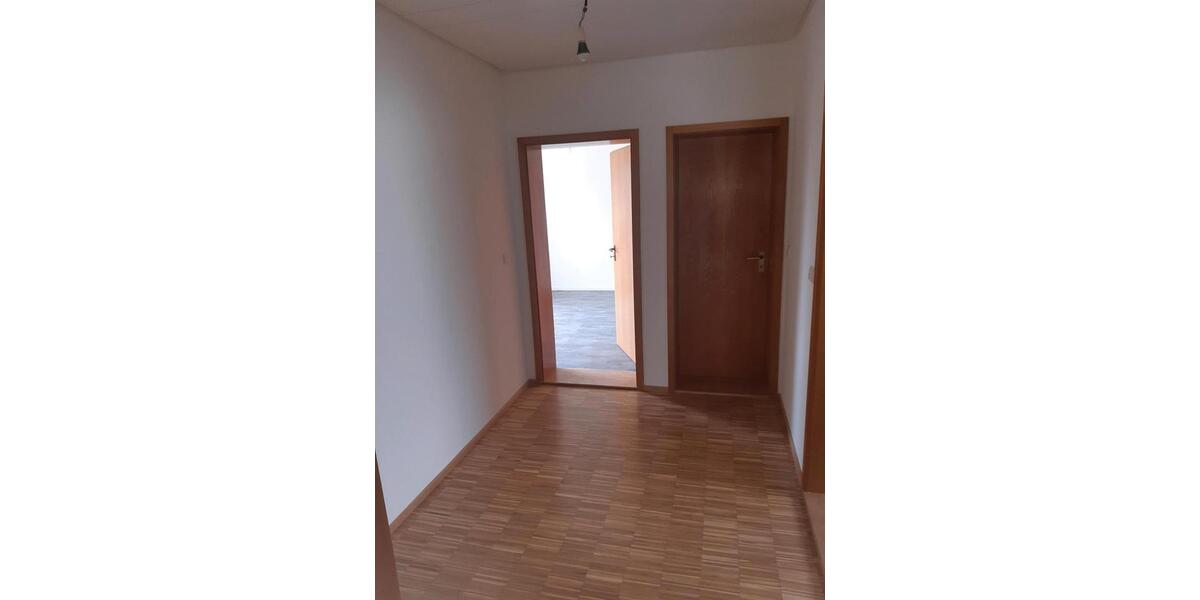 Erdgeschoßwohnung Meßstetten - 3 Zimmer, 87 m&sup2;, 700&euro; | Angebot:24744031