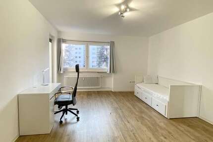 WG-Zimmer in Augsburg 645 € 110 m² zimmer