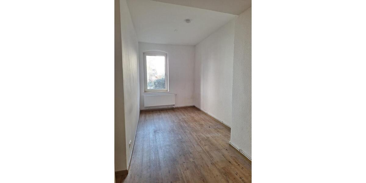 Erdgeschoßwohnung Hannover Nord - 4 Zimmer, 82 m&sup2;, 890&euro; | Angebot:25886878