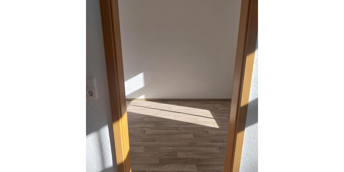 Etagenwohnung Friedland - 3 Zimmer, 58 m&sup2;, 300&euro; | Angebot:25901927