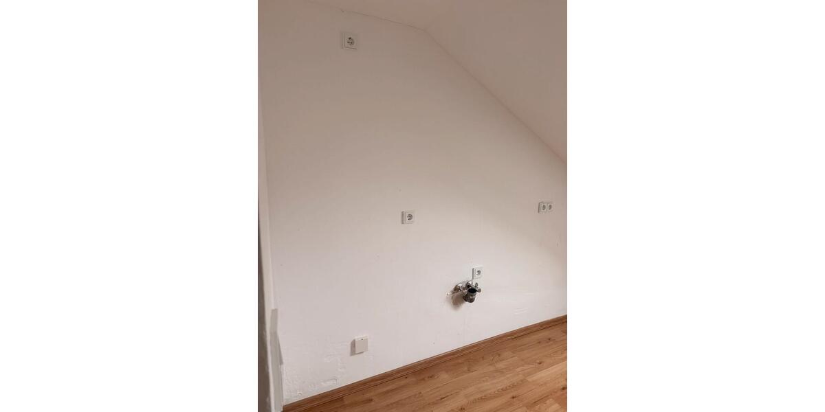 Dachgeschoßwohnung Plettenberg - 1 Zimmer, 60 m&sup2;, 600&euro; | Angebot:24346859