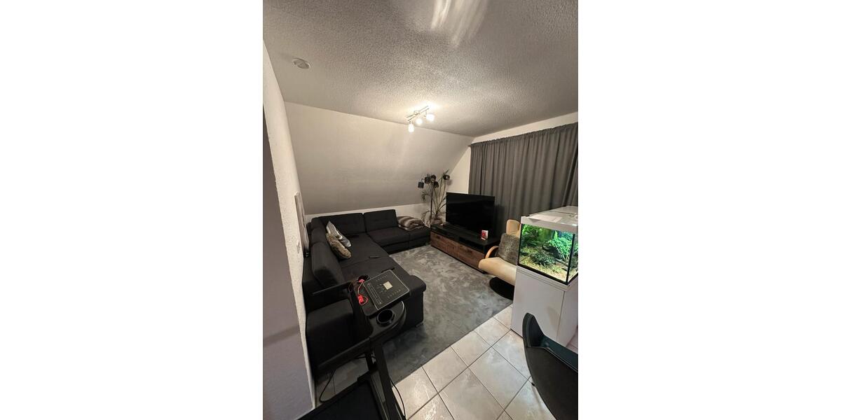 Dachgeschoßwohnung Neuenstein - 3.5 Zimmer, 77 m&sup2;, 980&euro; | Angebot:24891130