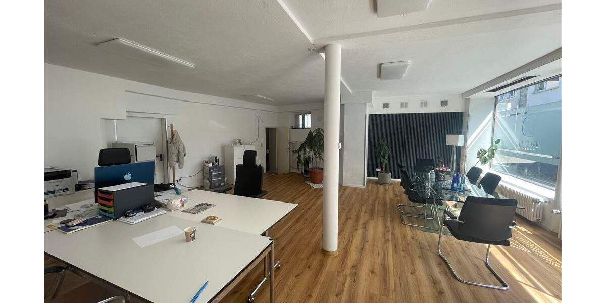 Charmantes Ladenlokal - ideal als Agentur- Vericherungsbüro (renoviert) 1 zimmer