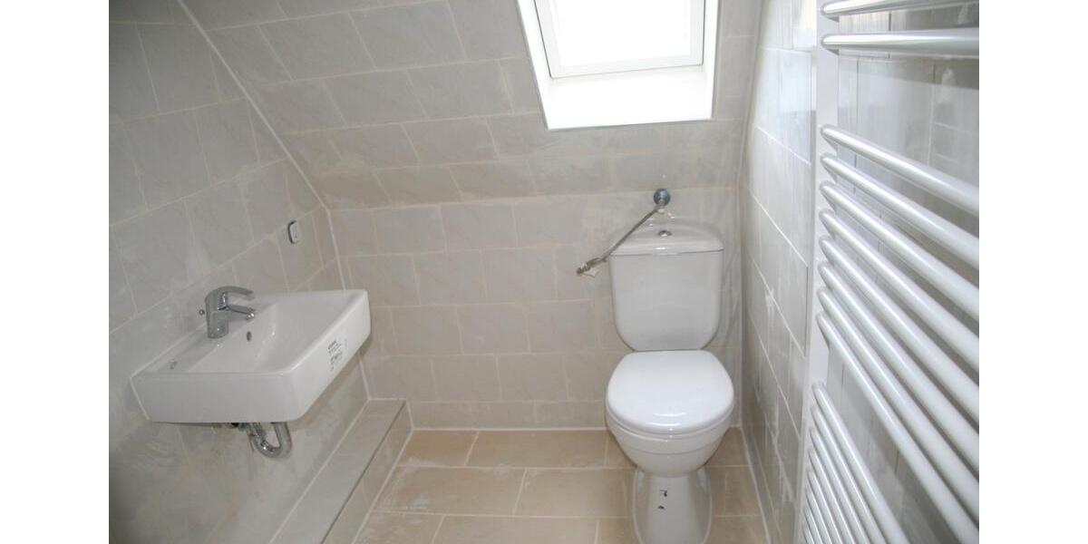 Dachgeschoßwohnung Duisburg Rheinhausen - 2 Zimmer, 32 m&sup2;, 345&euro; | Angebot:26528604