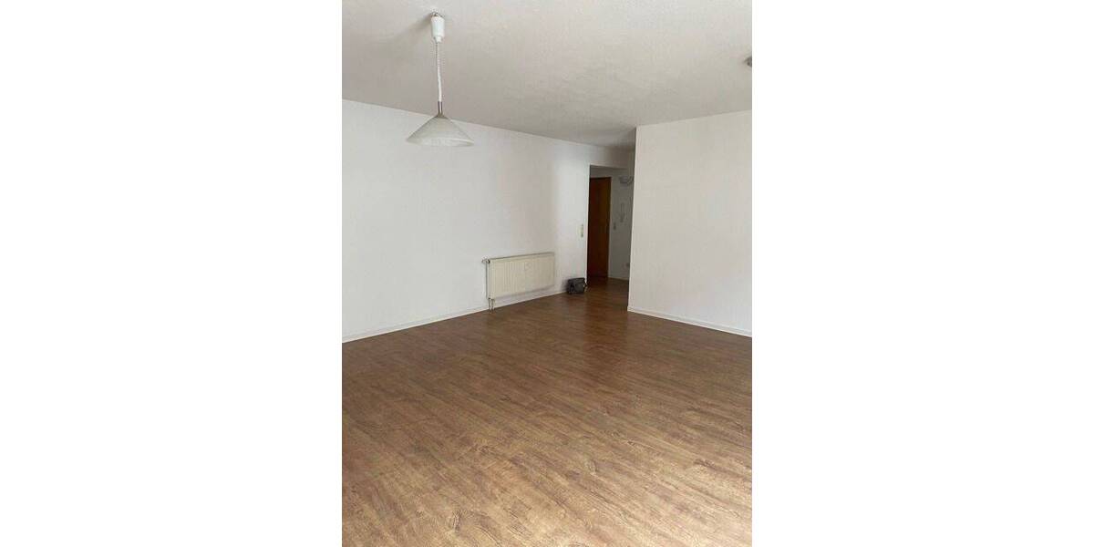 Etagenwohnung Döbeln Sörmitz - 2 Zimmer, 62 m&sup2;, 330&euro; | Angebot:26569507
