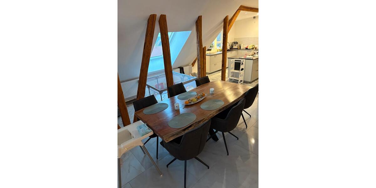 Dachgeschoßwohnung Blankenburg (Harz) - 4 Zimmer, 130 m&sup2;, 1.200&euro; | Angebot:23739064