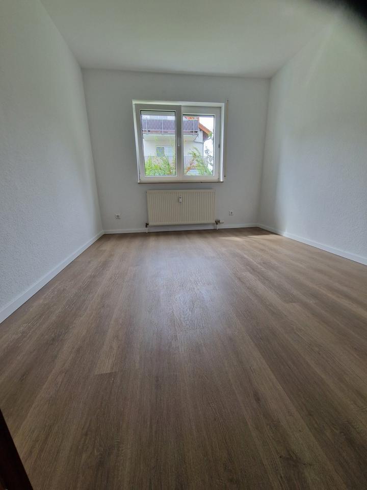 Freundliche, neu renovierte 3 Zimmer Wohnung