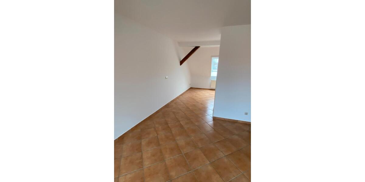 Dachgeschoßwohnung Dessau-Roßlau Brambach - 4 Zimmer, 115 m&sup2;, 690&euro; | Angebot:26587489