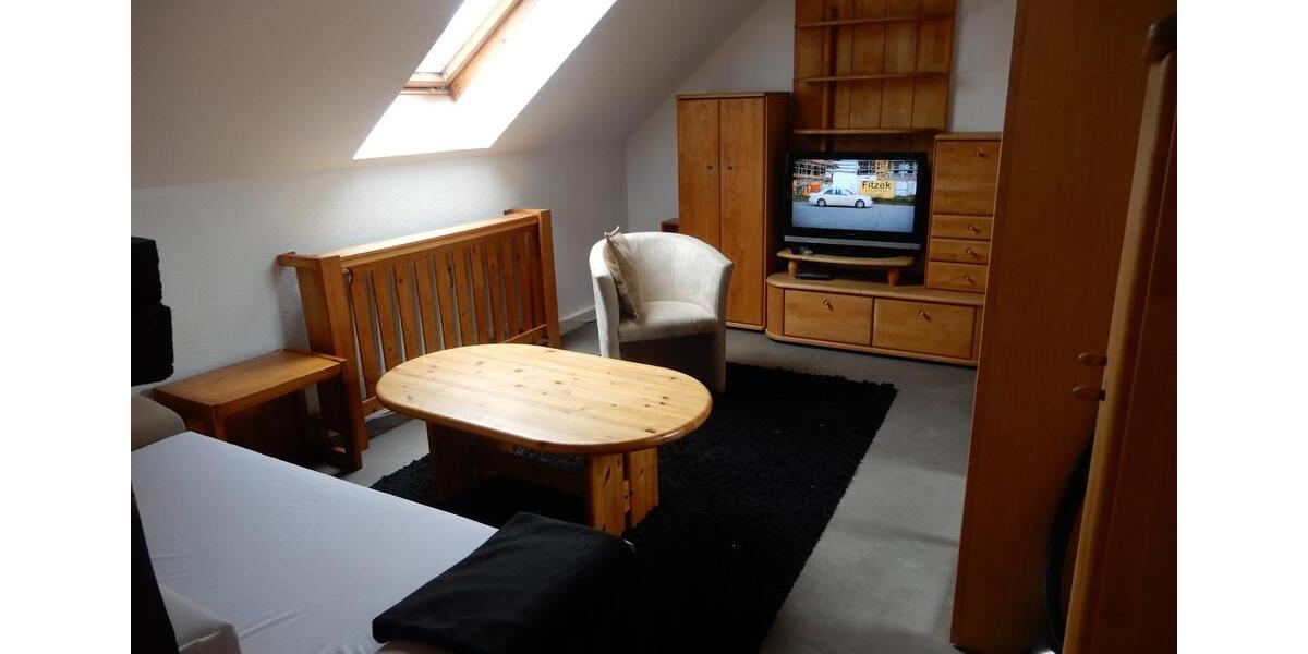 Dachgeschoßwohnung Stendal - 1 Zimmer, 30 m&sup2;, 320&euro; | Angebot:25229332