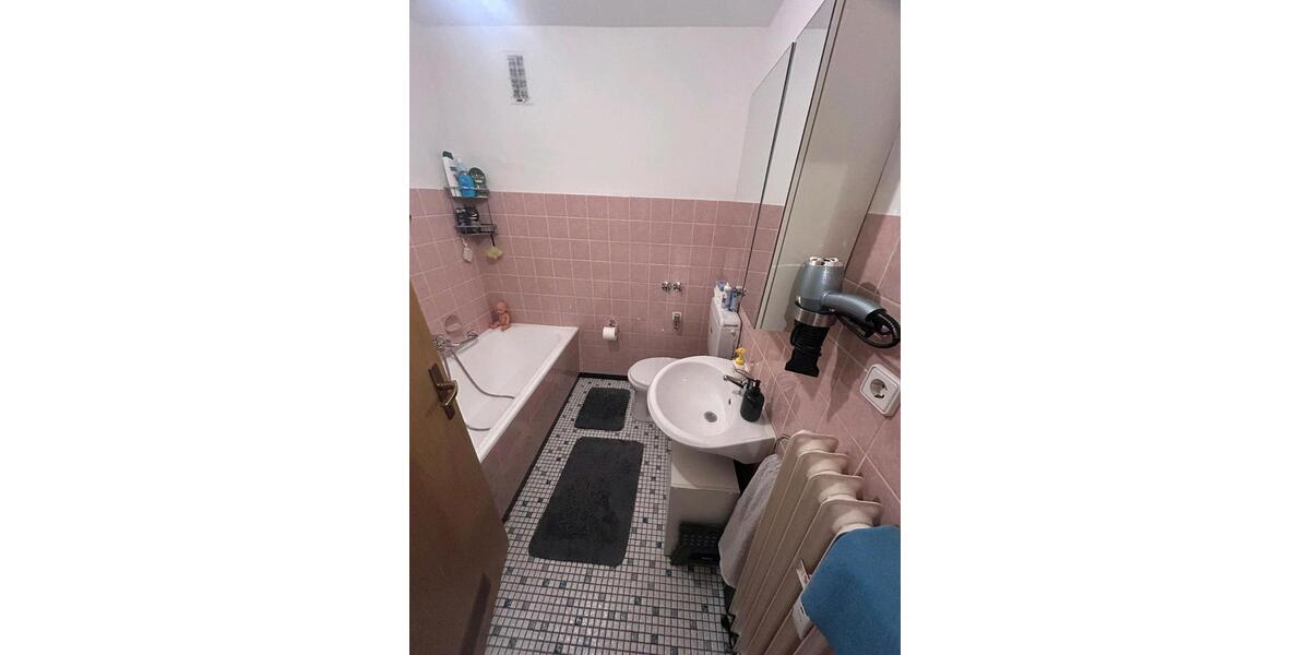 Erdgeschoßwohnung Neumarkt in der Oberpfalz Altenhof - 2 Zimmer, 54 m&sup2;, 670&euro; | Angebot:25995112