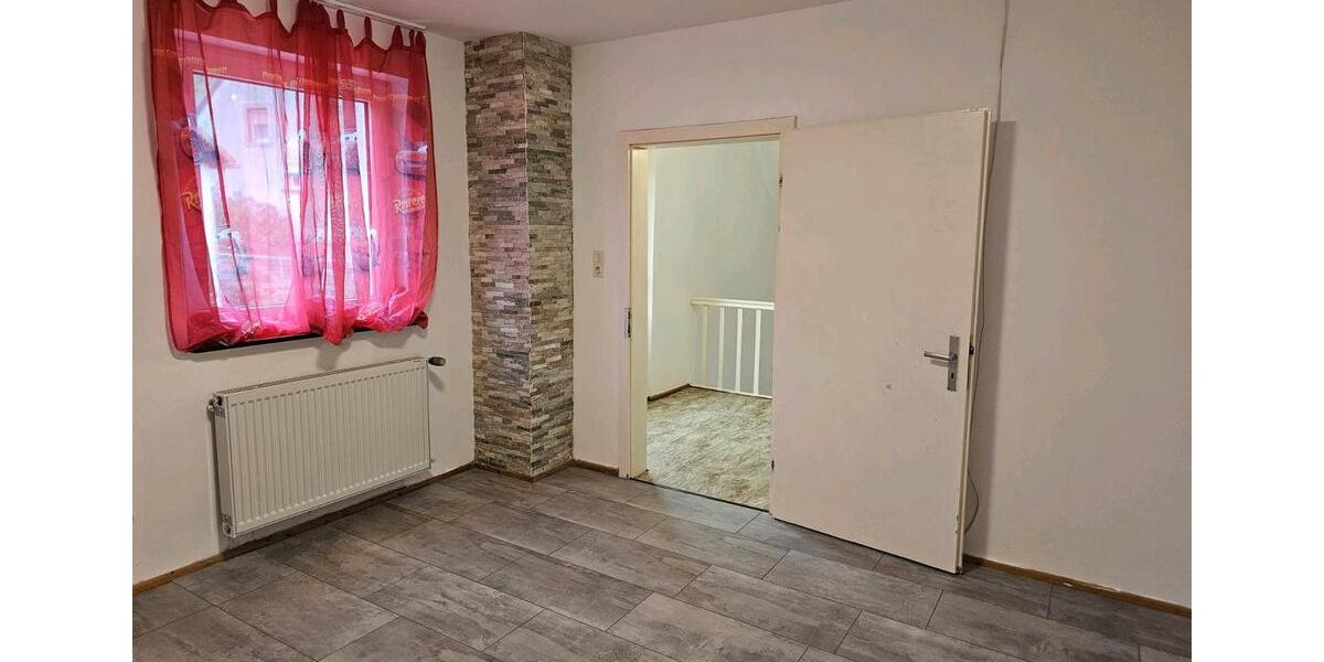 Einfamilienhaus Rammelsbach - 7 Zimmer, 150 m&sup2;, 1.000&euro; | Angebot:26252886