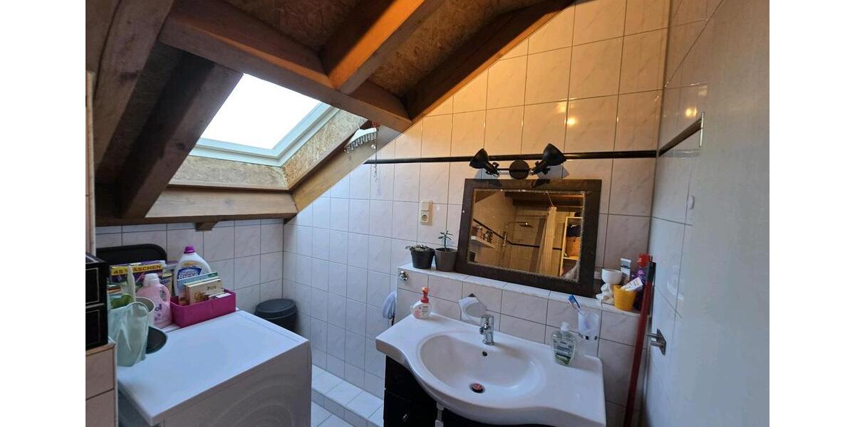 Dachgeschoßwohnung Rösrath - 3 Zimmer, 89 m&sup2;, 1.200&euro; | Angebot:25545185