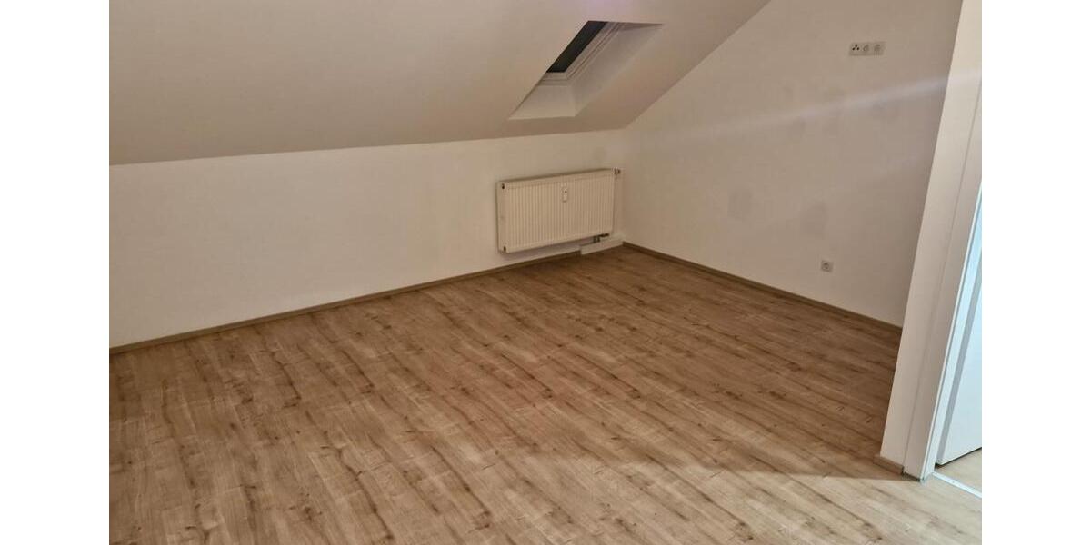 Dachgeschoßwohnung Grafling - 2 Zimmer, 54 m&sup2;, 540&euro; | Angebot:24359680