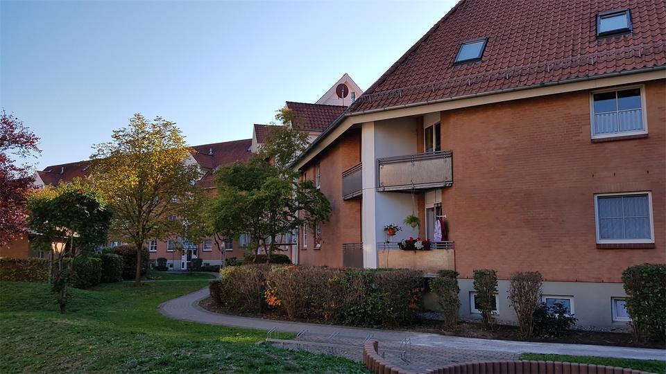 Gemütliche 3- Raum Dachgeschoss- Wohnung mit Balkon und EBK in Gerstungen zu vermieten.
