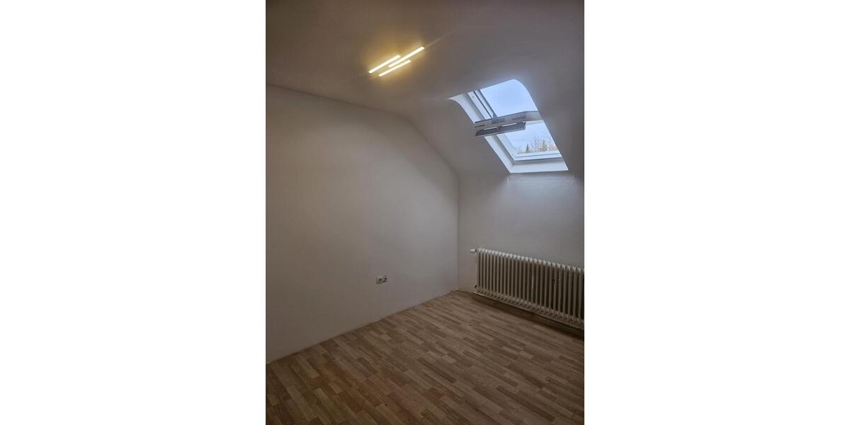 Reihenhaus Welschbillig - 8 Zimmer, 200 m&sup2;, 1.400&euro; | Angebot:25569678