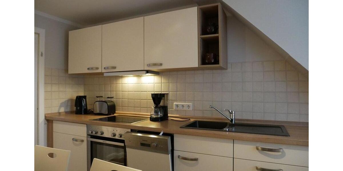 Dachgeschoßwohnung Korswandt - 3 Zimmer, 80 m&sup2;, 850&euro; | Angebot:26231091