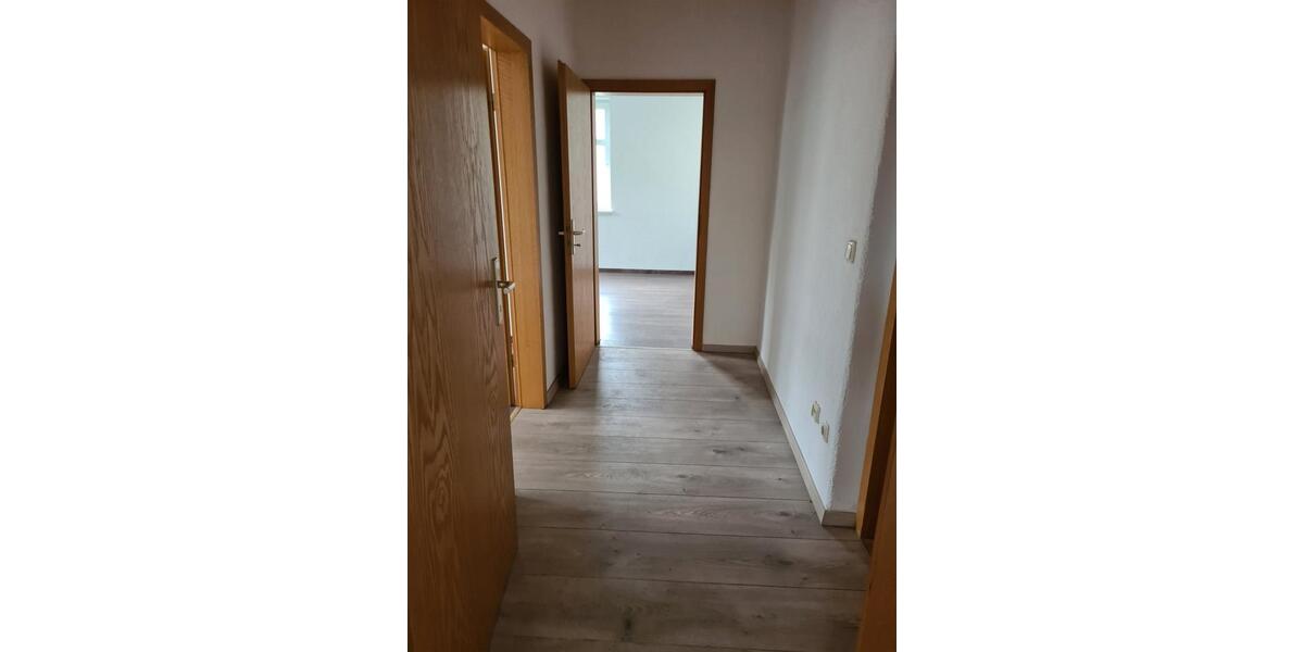 Erdgeschoßwohnung Limbach-Oberfrohna Oberfrohna - 1 Zimmer, 52 m&sup2;, 330&euro; | Angebot:26380351