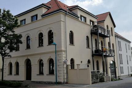 Wohnen im ehemaligen Bahnhofshotel! 2 Zimmer Wohnung mit Balkon im 1. Obergeschoss 2 zimmer